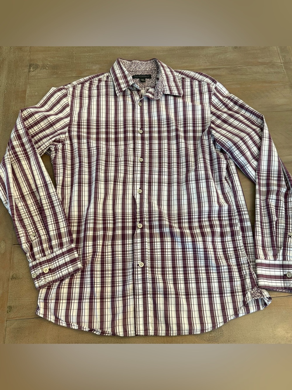 Banana Republic Men’s Button Up Long Sleeve Shirt Sz M Purple White Plaid